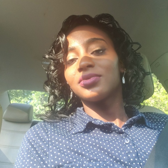 Meet your Posher, Krystle - Picture 3 of 17